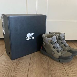 Women’s SOREL boots, size 8